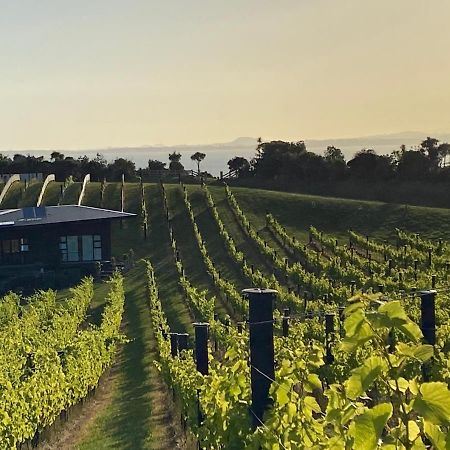 فندق La Bodega Waiheke Island Surfdale المظهر الخارجي الصورة