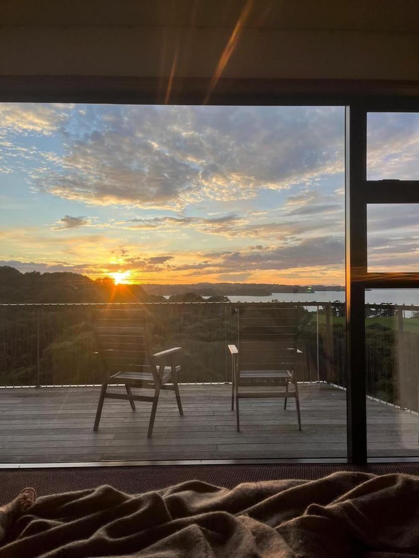 فندق La Bodega Waiheke Island Surfdale المظهر الخارجي الصورة