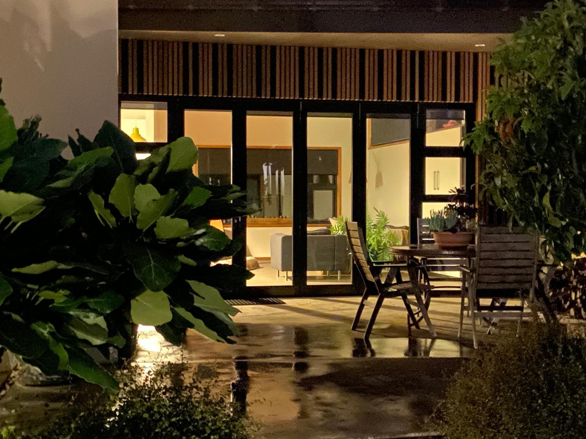 فندق La Bodega Waiheke Island Surfdale المظهر الخارجي الصورة