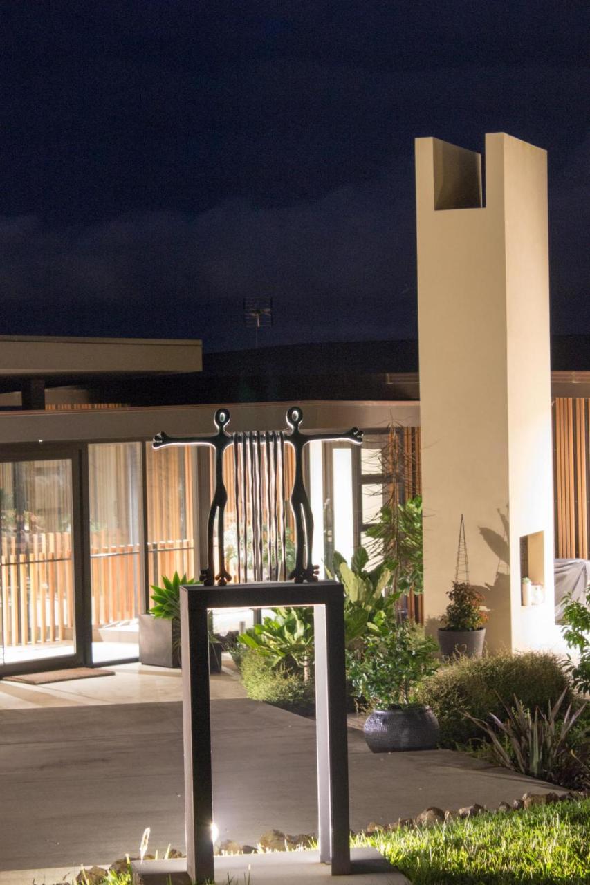 فندق La Bodega Waiheke Island Surfdale المظهر الخارجي الصورة